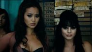 A still from Sucker Punch (Image via YouTube/WarnerBros.)